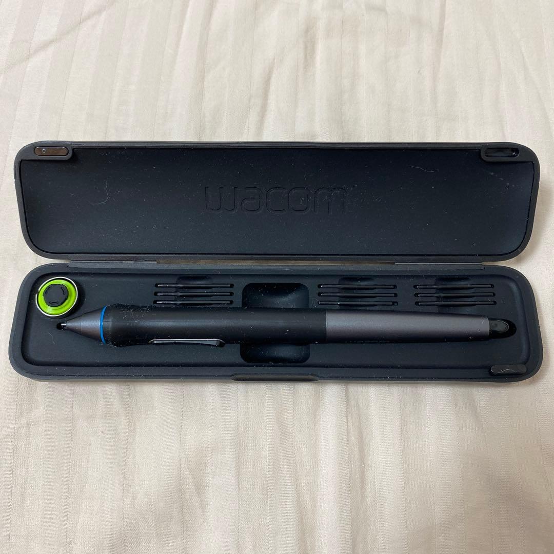 Cintiq 13HD DTK-1300 ペン、コード付属