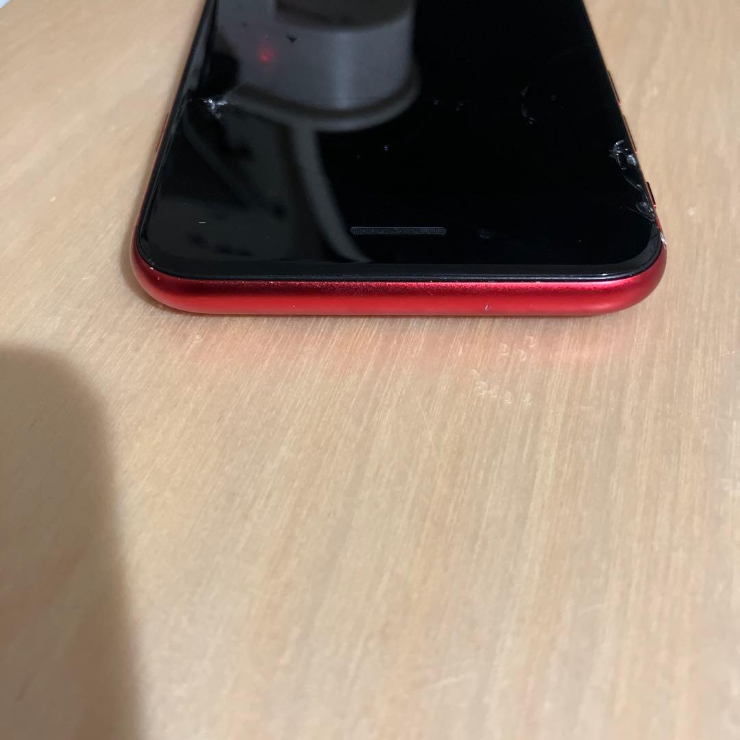 iPhone SE2 本体　ジャンク品（画面割れ）