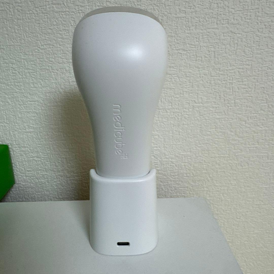 medicube 美顔器 充電スタンド付き
