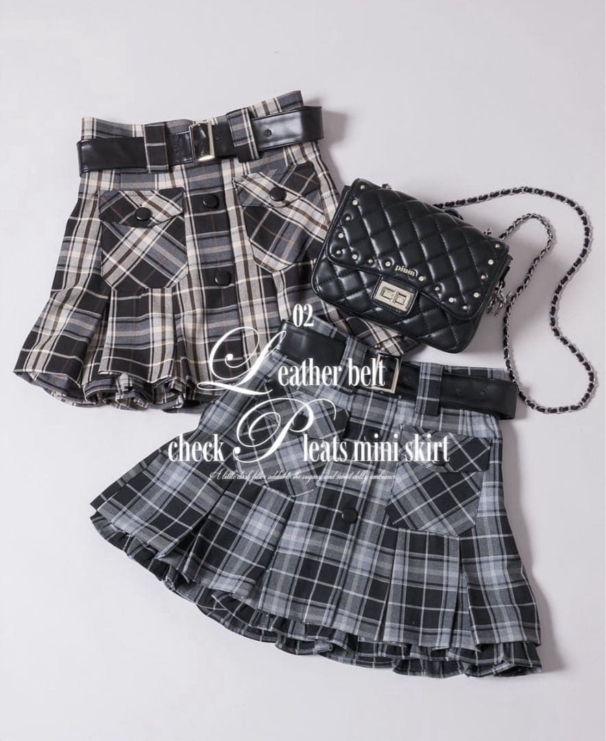 pium レザーベルトチェックプリーツミニスカート