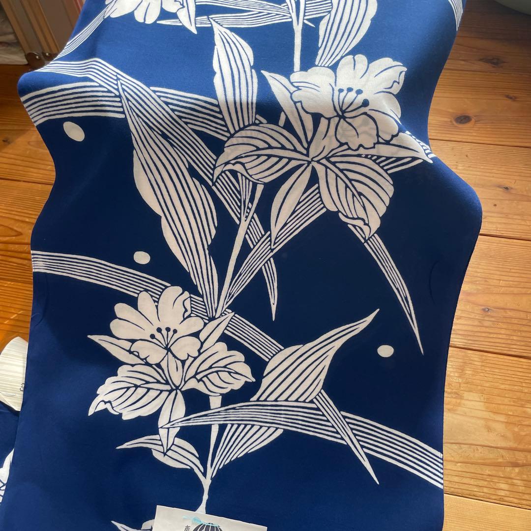 竺仙　浴衣反物　ユリ　青　幅38センチ