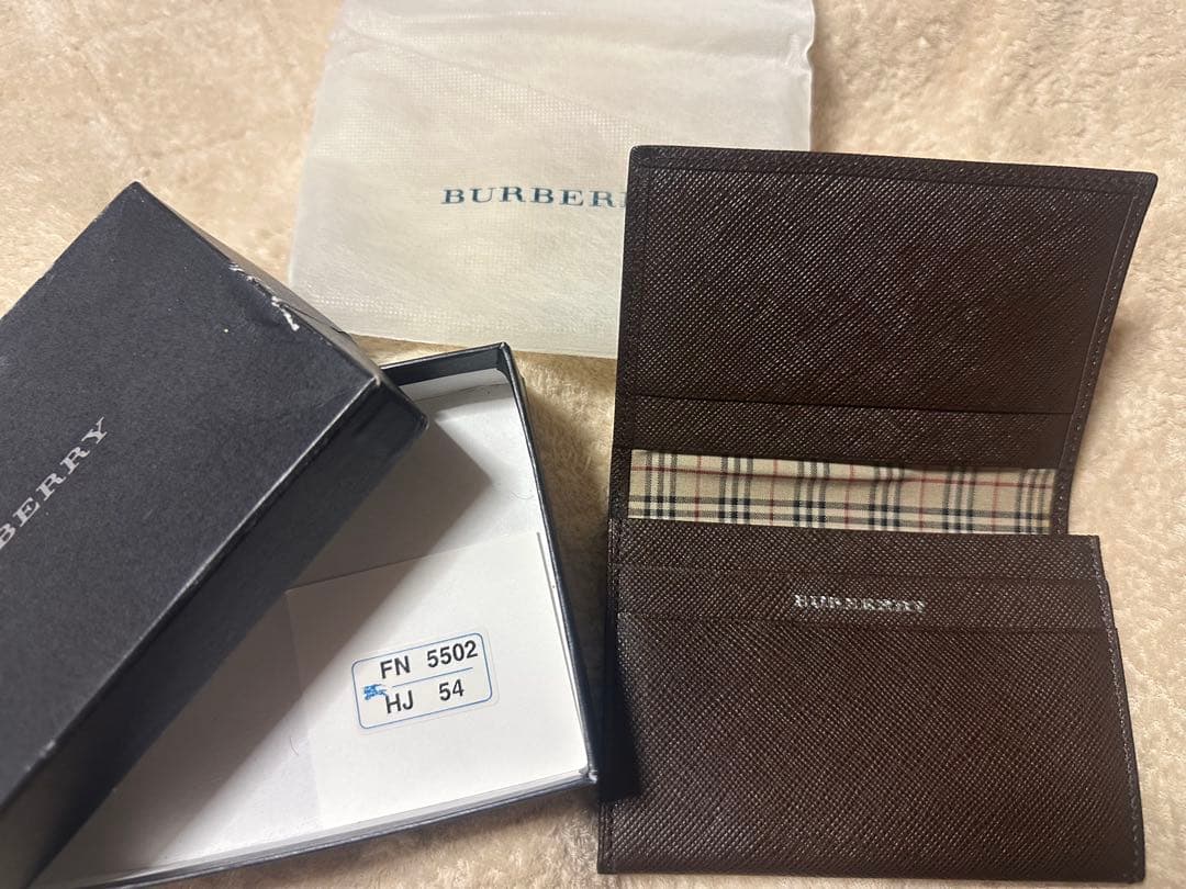 BURBERRY 新品レザーカードケース　ブラウン 名刺入れ