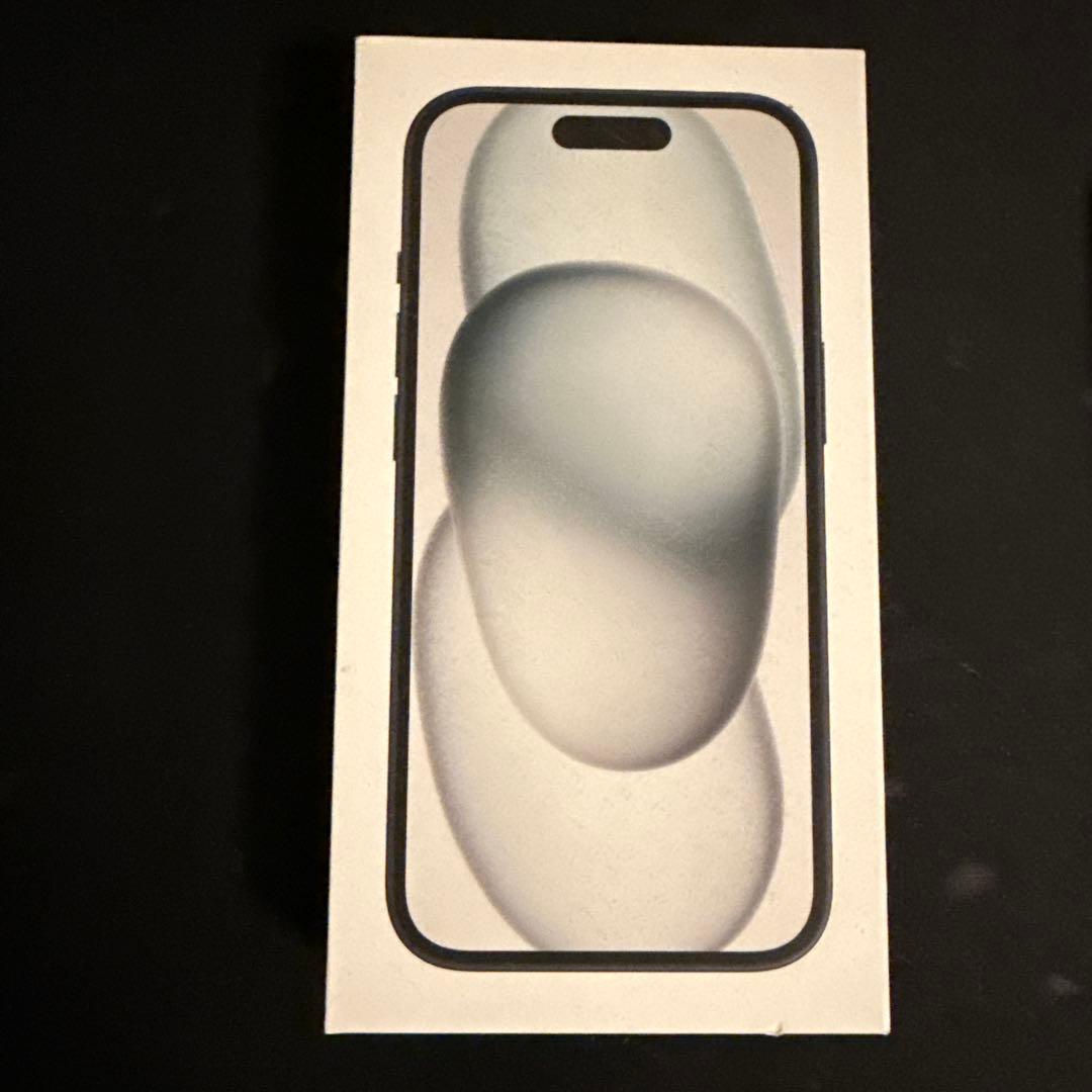 iPhone 15 256GB ブラック 本体 ジャンク　箱あり