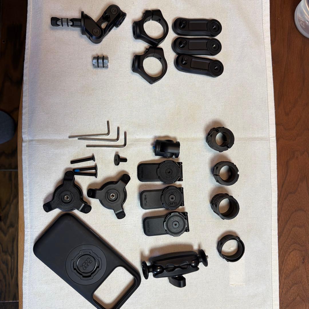 クアッドロック製　マウントアクセサリーセット ブラック