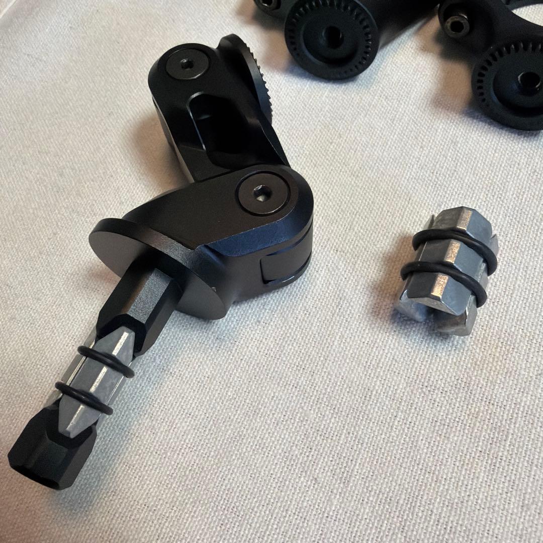 クアッドロック製　マウントアクセサリーセット ブラック