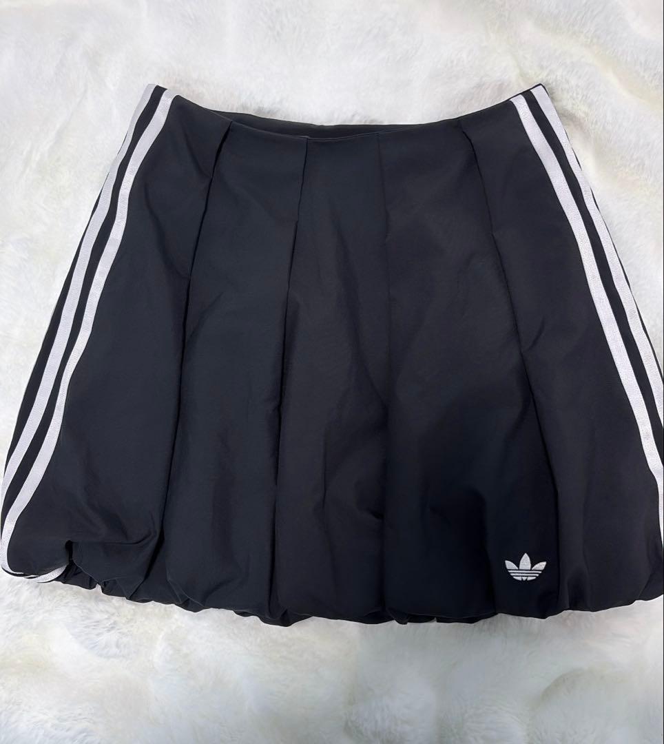 アディダスオリジナルス アディレニウムシーズン3バルーンスカート Sサイズ