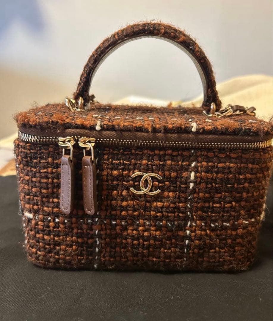 シャネル　チェーンクラッチ　バニティ