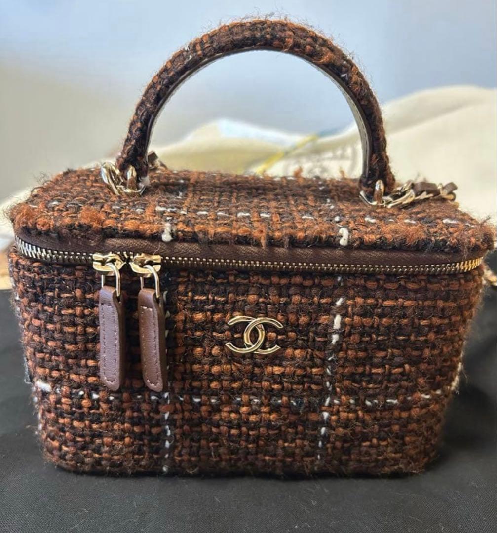 シャネル　チェーンクラッチ　バニティ