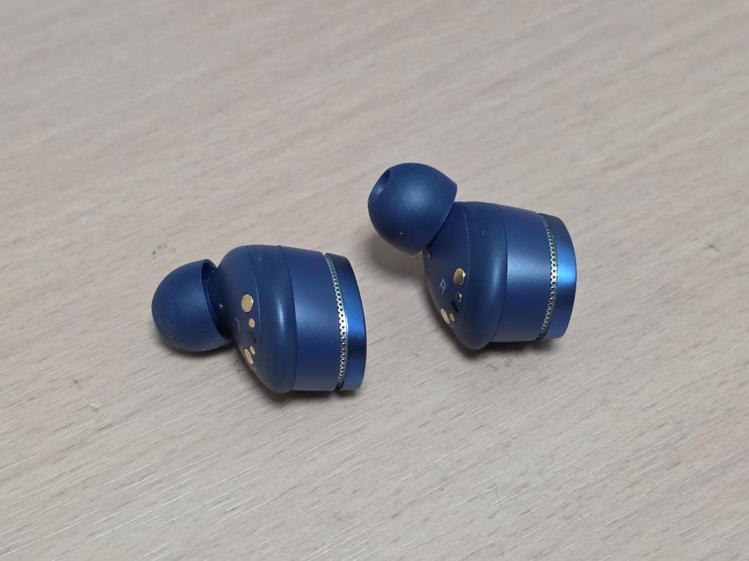 Bowers & Wilkins Pi8 ワイヤレスイヤホン(美品)