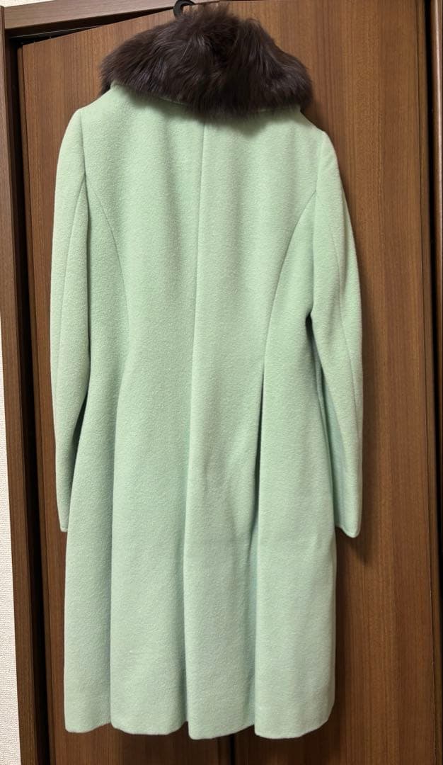 新品未使用マーリエパーエフデ ミントグリーン ウールコート　フォックスファー付き