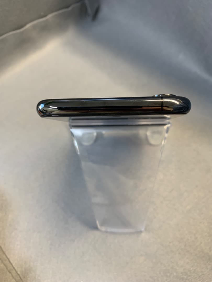 美品　国内版　SIMフリー　iPhone　XR　64GB ブラック色