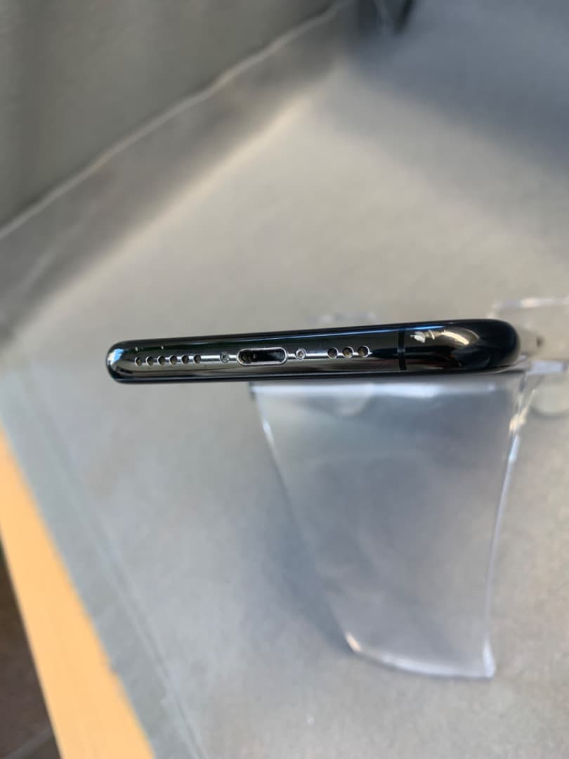 美品　国内版　SIMフリー　iPhone　XR　64GB ブラック色