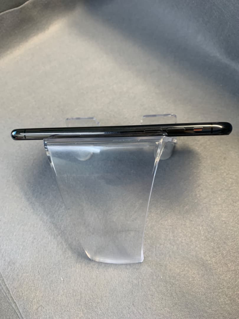 美品　国内版　SIMフリー　iPhone　XR　64GB ブラック色