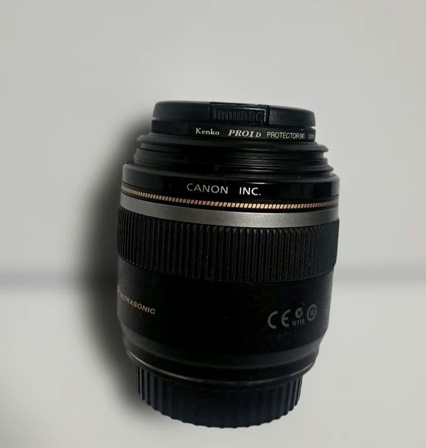 Canon EFS 60mm f/2.8 Macro USM　美品 付属品あり！