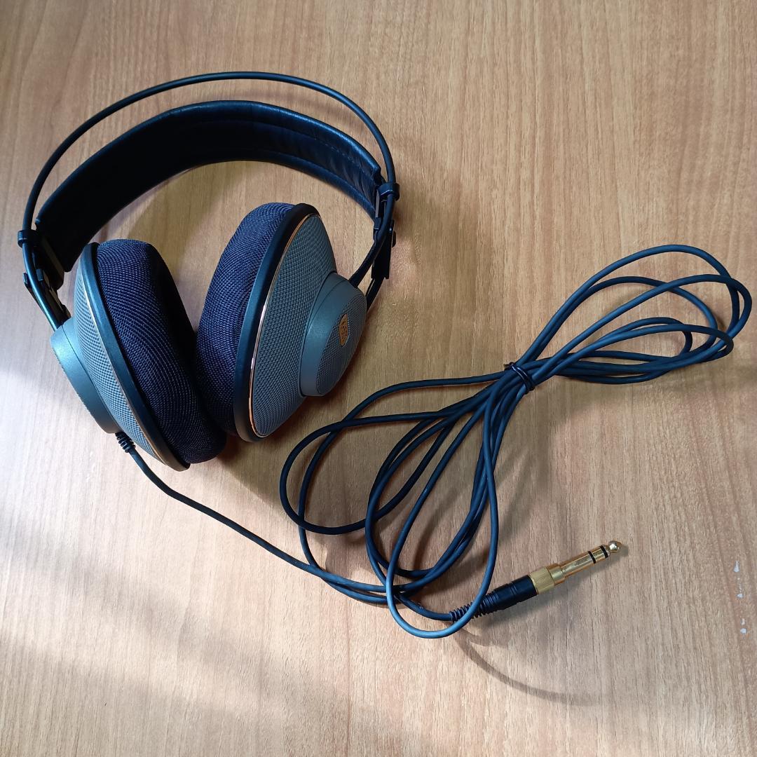 AKG K501 有線ヘッドホン