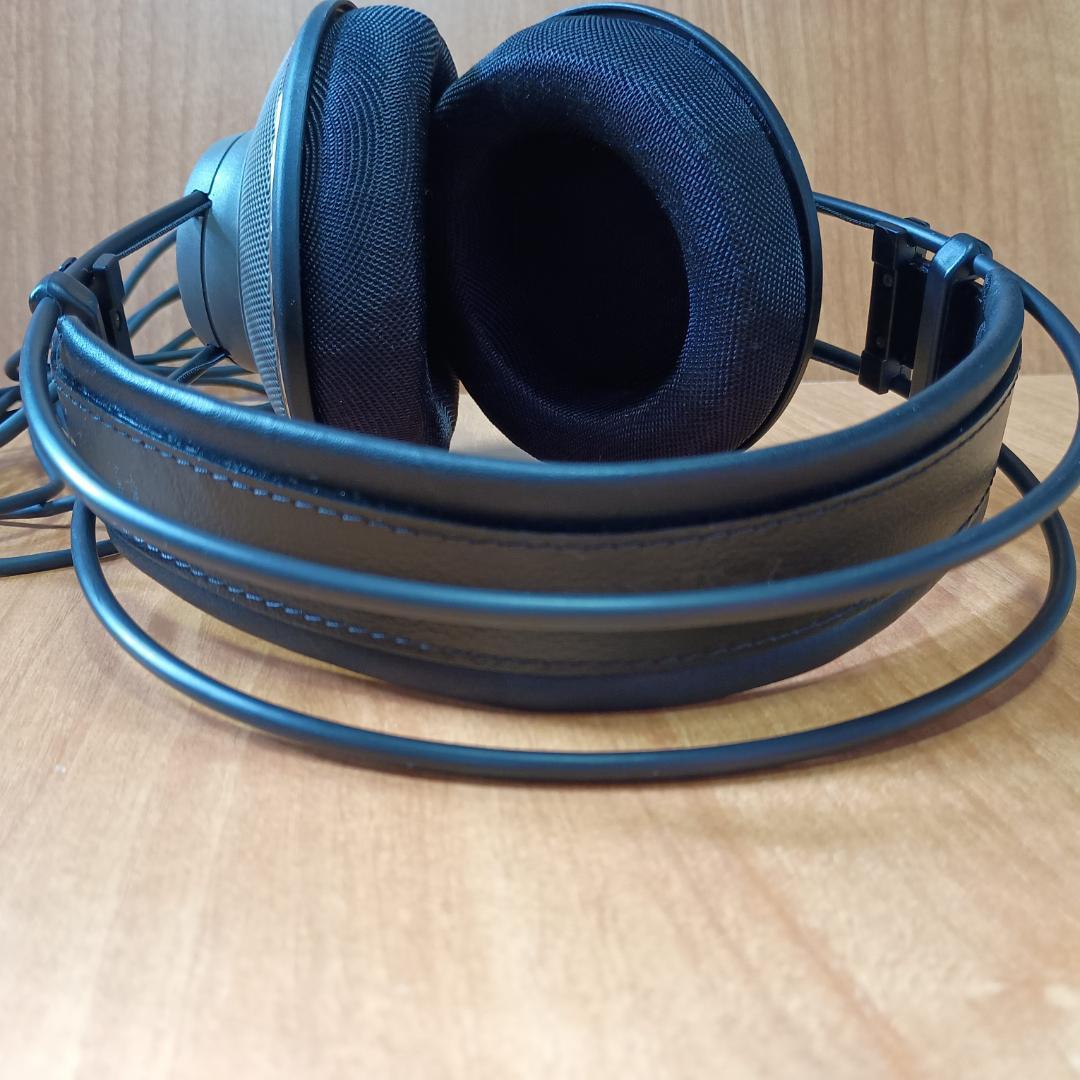 AKG K501 有線ヘッドホン