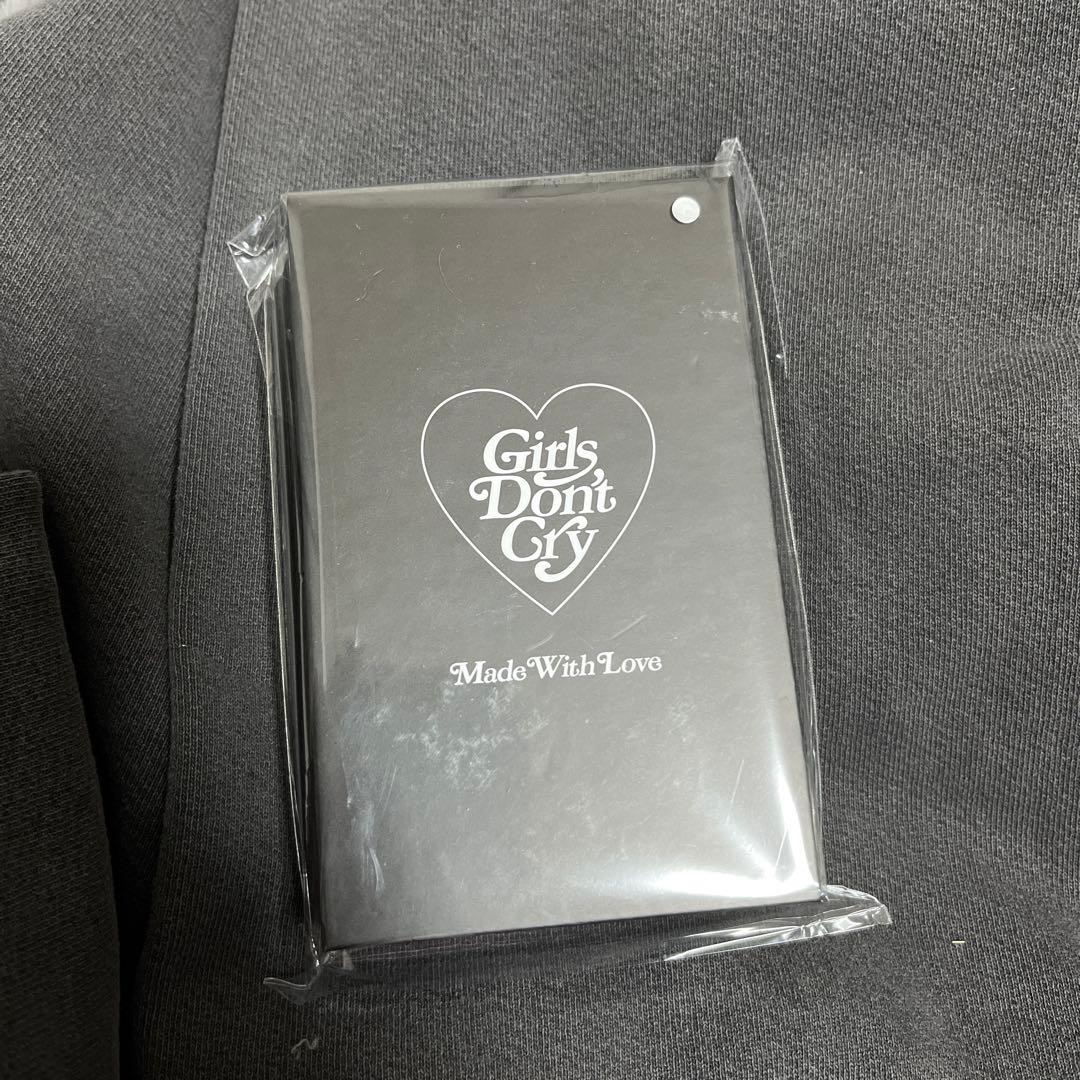 Girls Don't Cry ハート型キーホルダー　シルバー