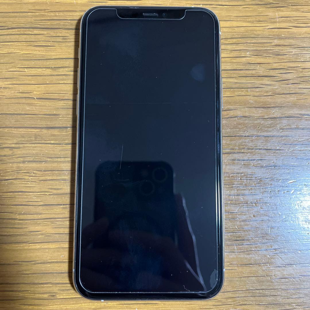 Apple iPhone 11 Pro シルバー 本体256GB（フィルム付き）