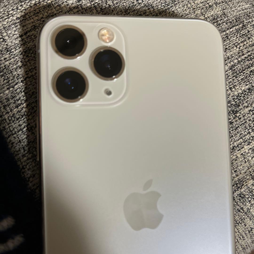 Apple iPhone 11 Pro シルバー 本体256GB（フィルム付き）