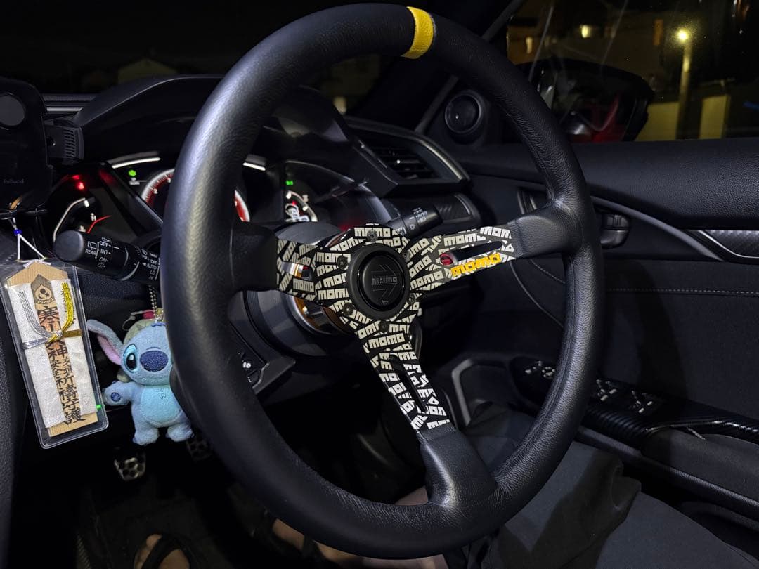 MOMO UJ-01 ステアリング 350mm ウルトラジャパンブラックレザー