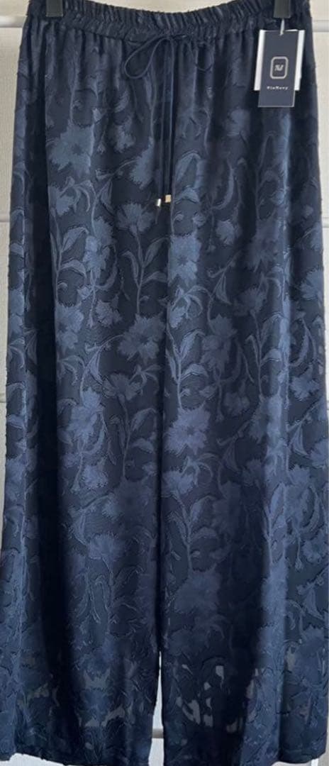 ヤマダヤ福袋　新品未使用　VinNavyパンツ　ワンピース計4点