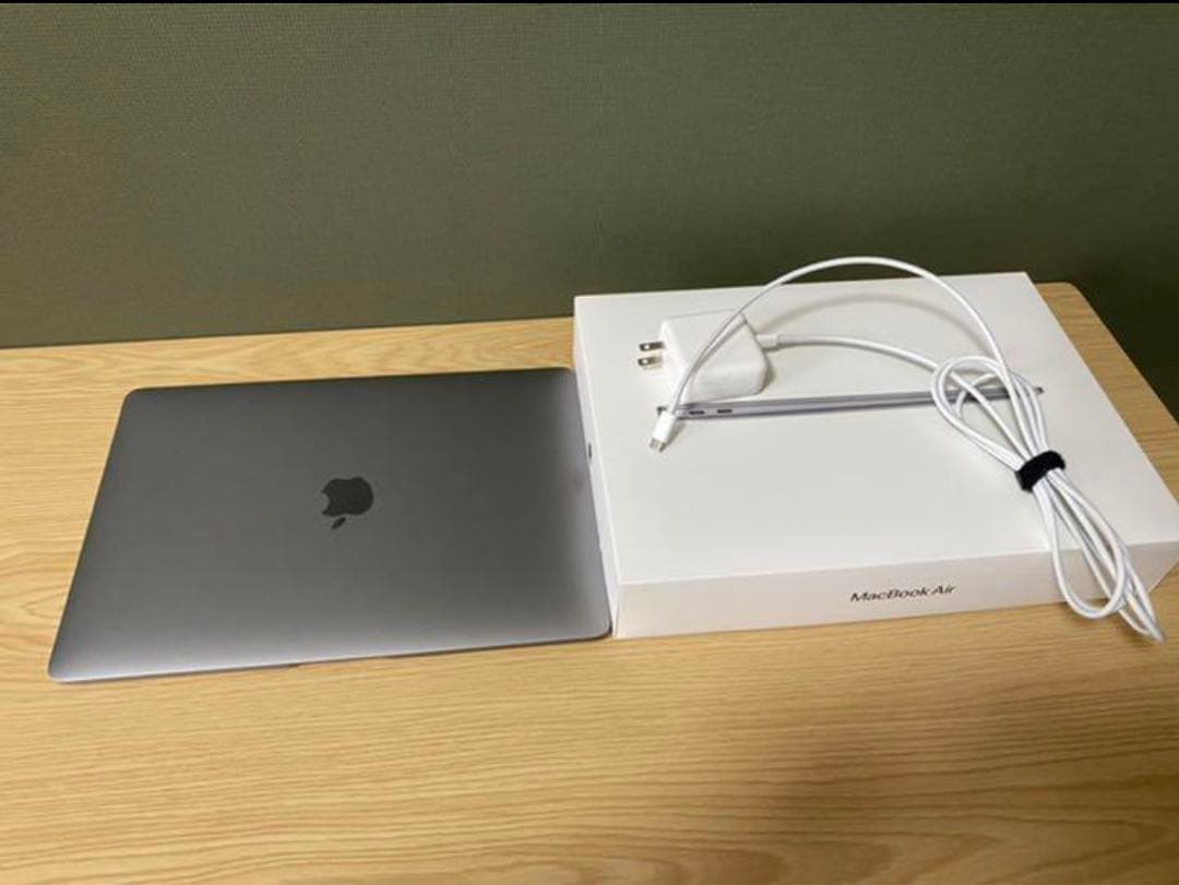 MacBook Air 2020 M1チップ　13インチ