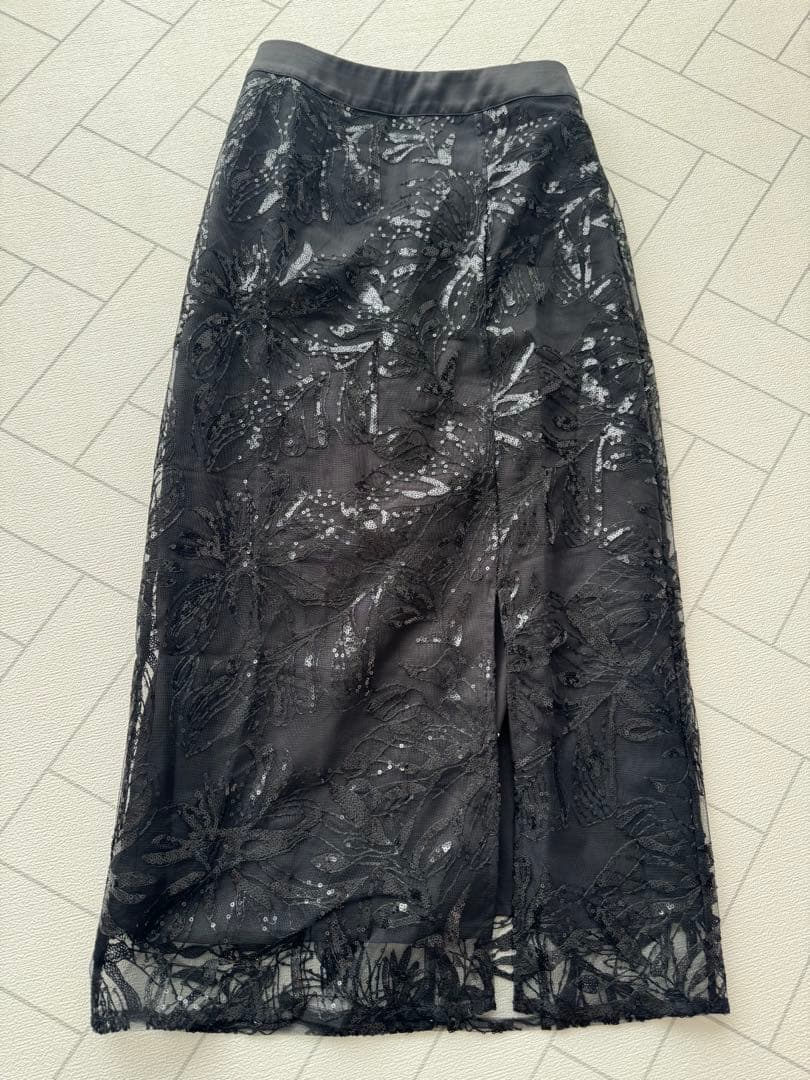 シアーパフスリーブペプラムスパンコール花柄Iラインドレスワンピース 2点セット