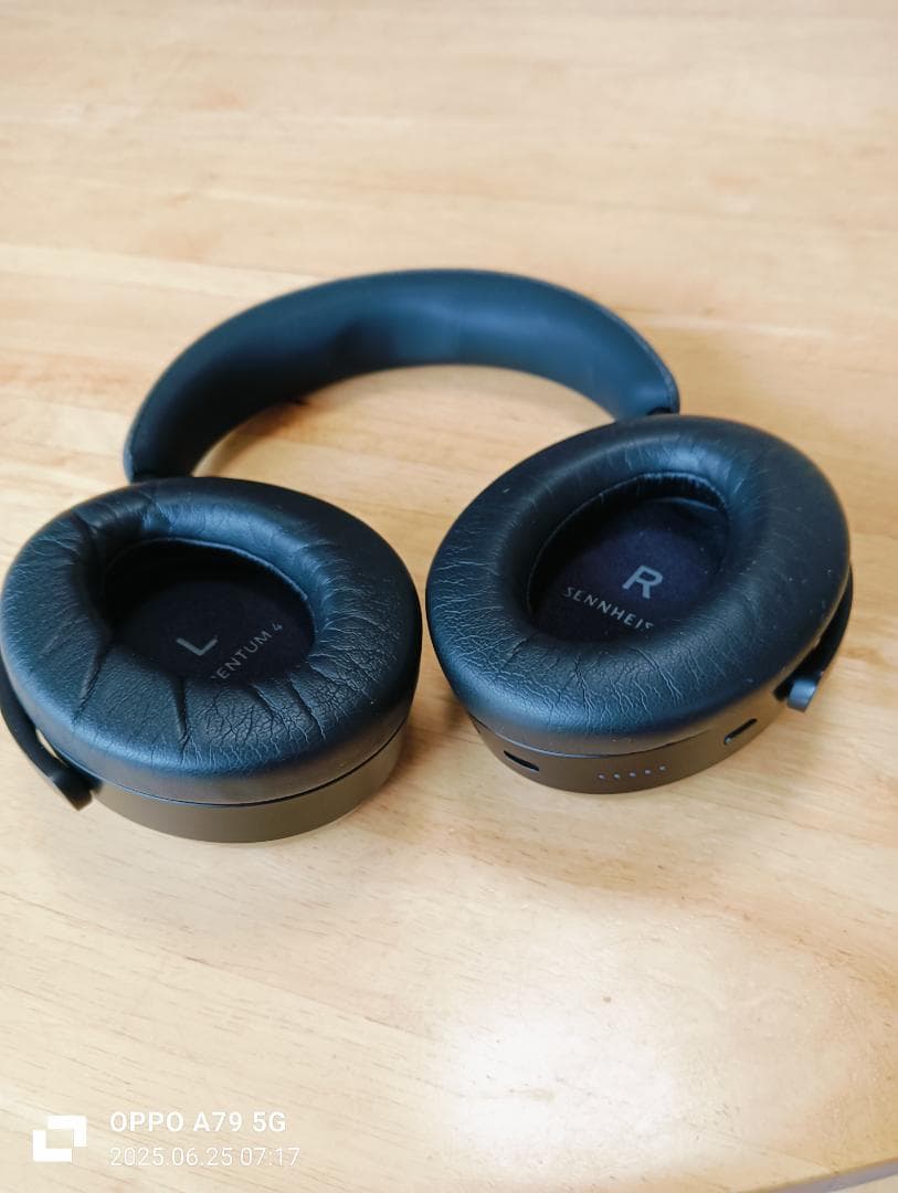 Sennheiser ワイヤレスヘッドホンmomentum4