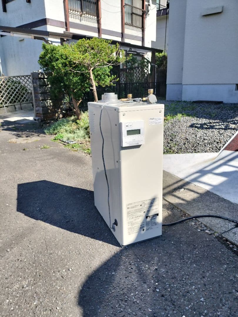 据え置き型給湯器 ボイラー