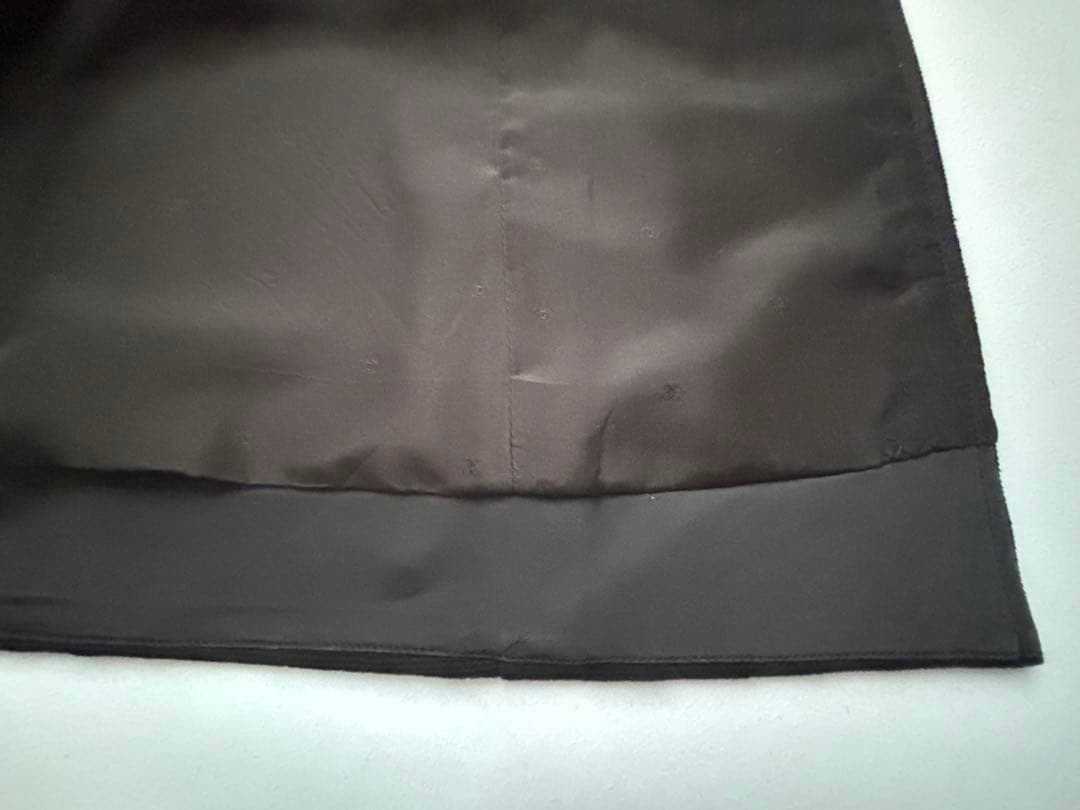 ヴィンテージCHANEL 黒ミニスカート CCマークボタン付き