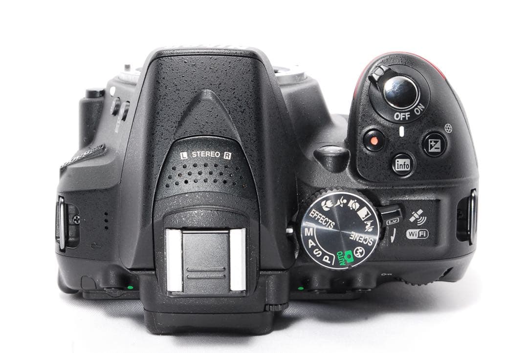 WiFi搭載◆Nikon D5300◆一眼レフカメラ◆手ぶれ補正◆レンズフード付