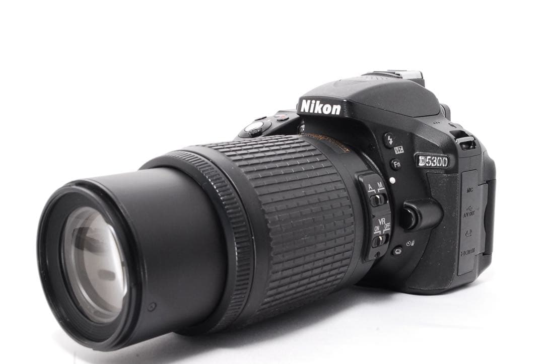 WiFi搭載◆Nikon D5300◆一眼レフカメラ◆手ぶれ補正◆レンズフード付