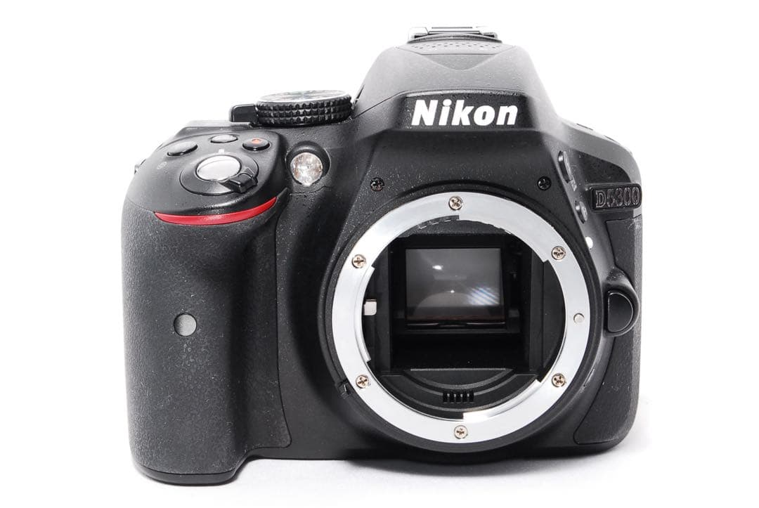 WiFi搭載◆Nikon D5300◆一眼レフカメラ◆手ぶれ補正◆レンズフード付