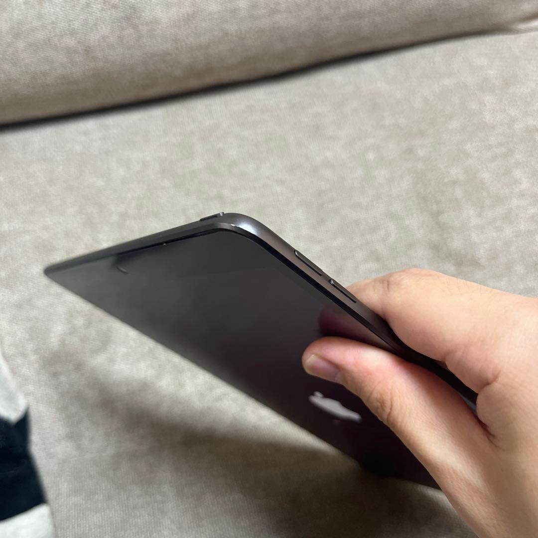 Apple iPad Air 第三世代 64GB 本体 スペースグレー