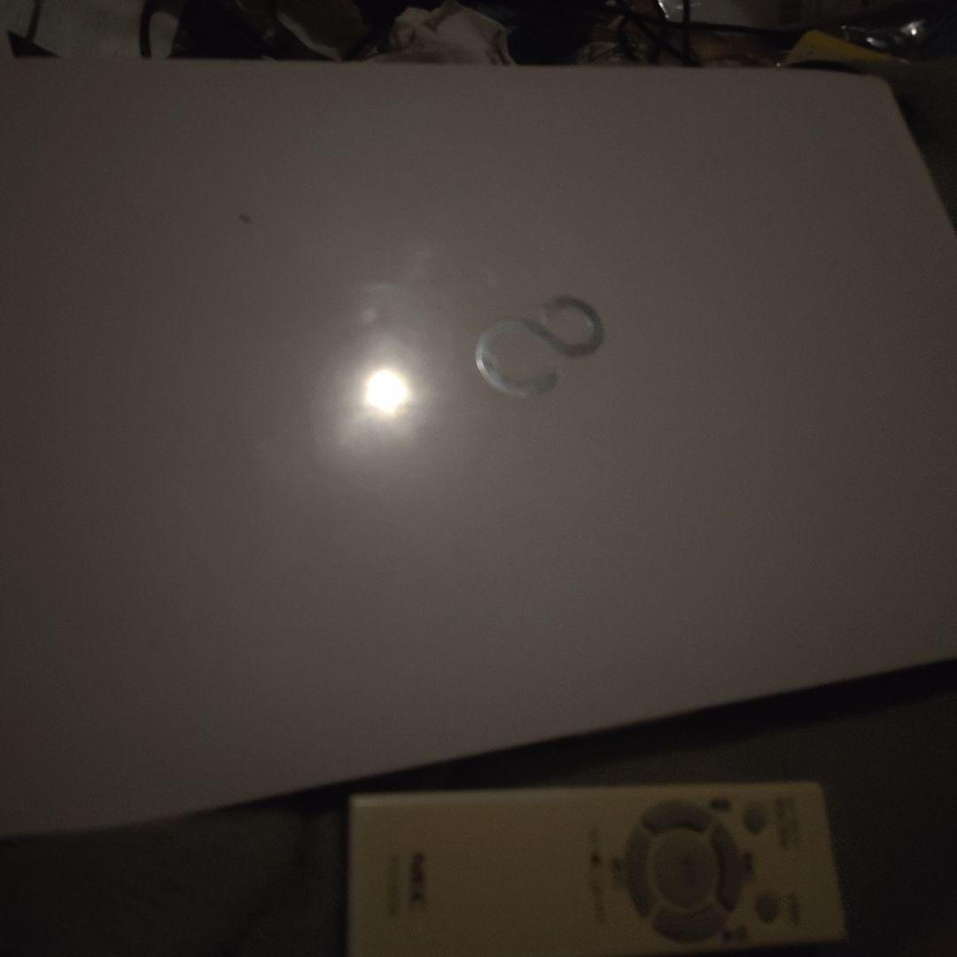 ホワイト WindowsノートPC 本体