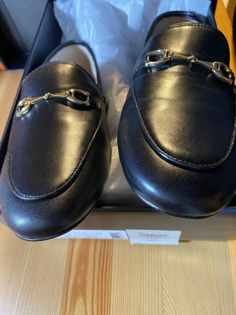 新品未使用COACH 黒ローファー 金具付き