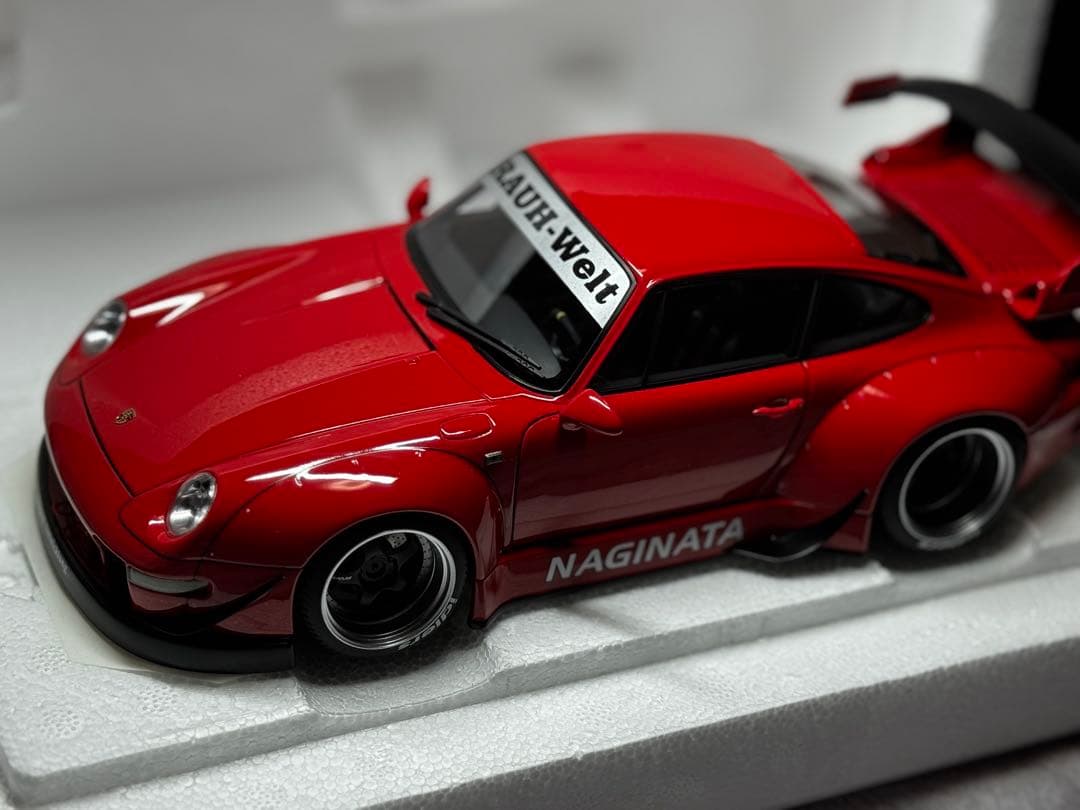 RWB 993 レッド/ガンメタル 1/18