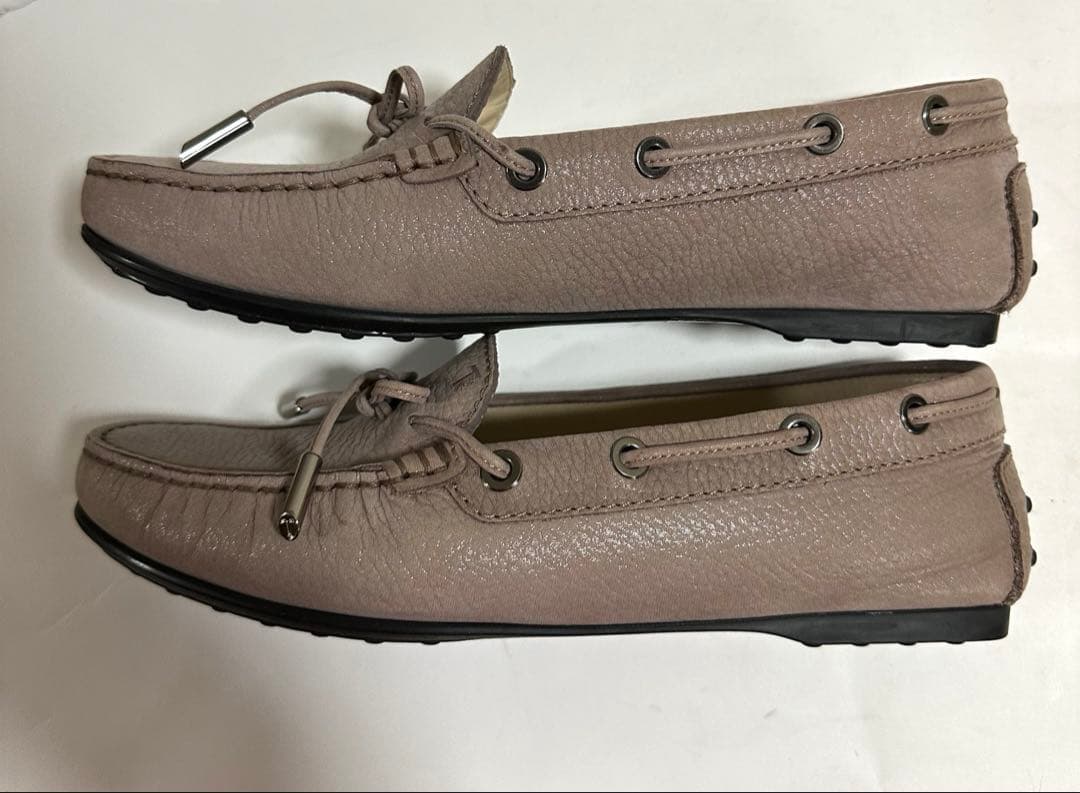 トッズ　TOD’S未使用ドライビングシューズ　モカシン