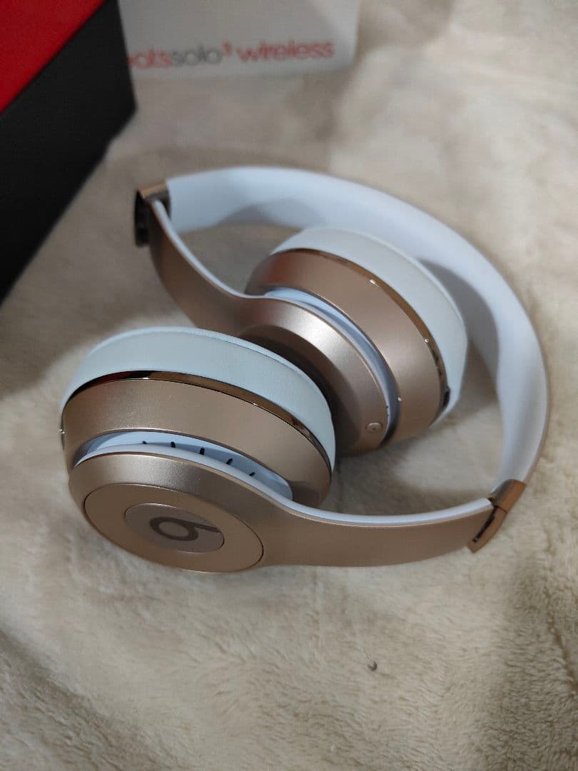 未使用beats solo3 wireless 特別版 ゴールド
