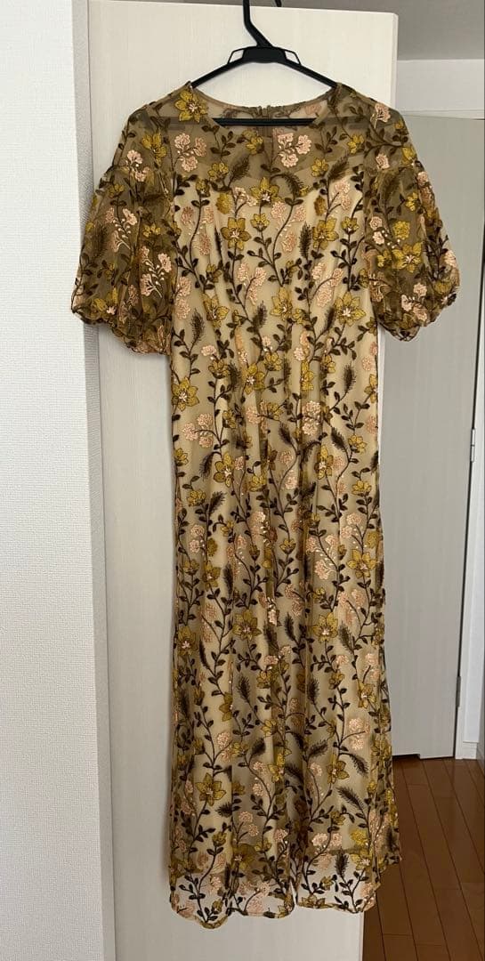 kana niana フラワー刺繍　ワンピース　イエロー　お呼ばれ　オケージョン