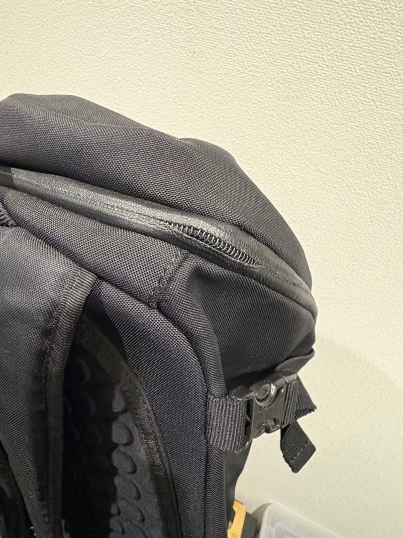 MONCLER FRAGMENT 黒 バックパック　リュック　4K103