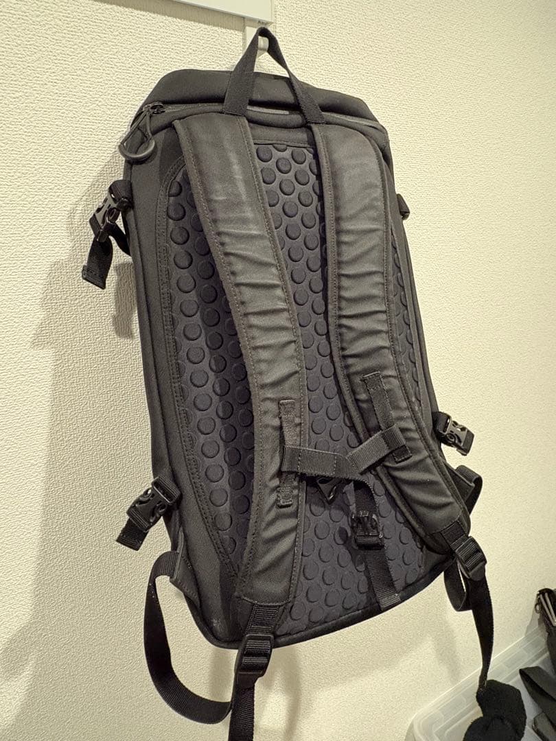 MONCLER FRAGMENT 黒 バックパック　リュック　4K103