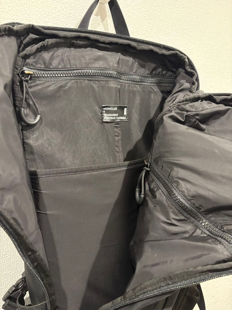 MONCLER FRAGMENT 黒 バックパック　リュック　4K103