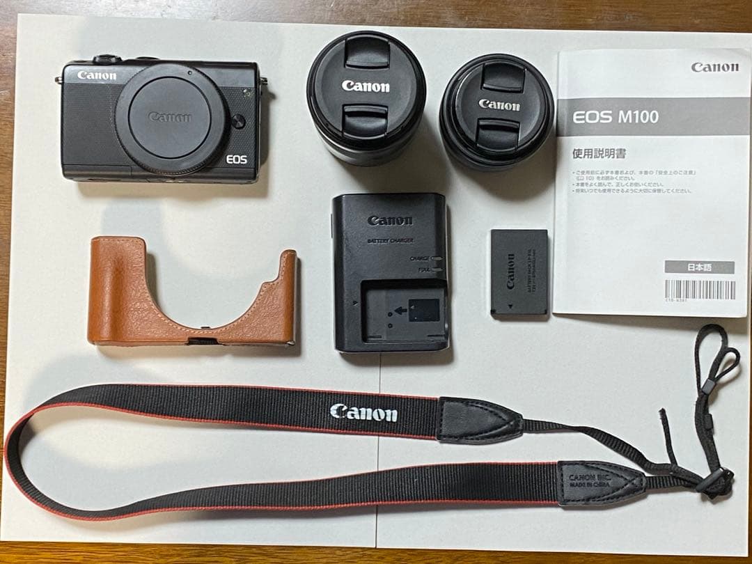 EOS M100 ダブルズームキット