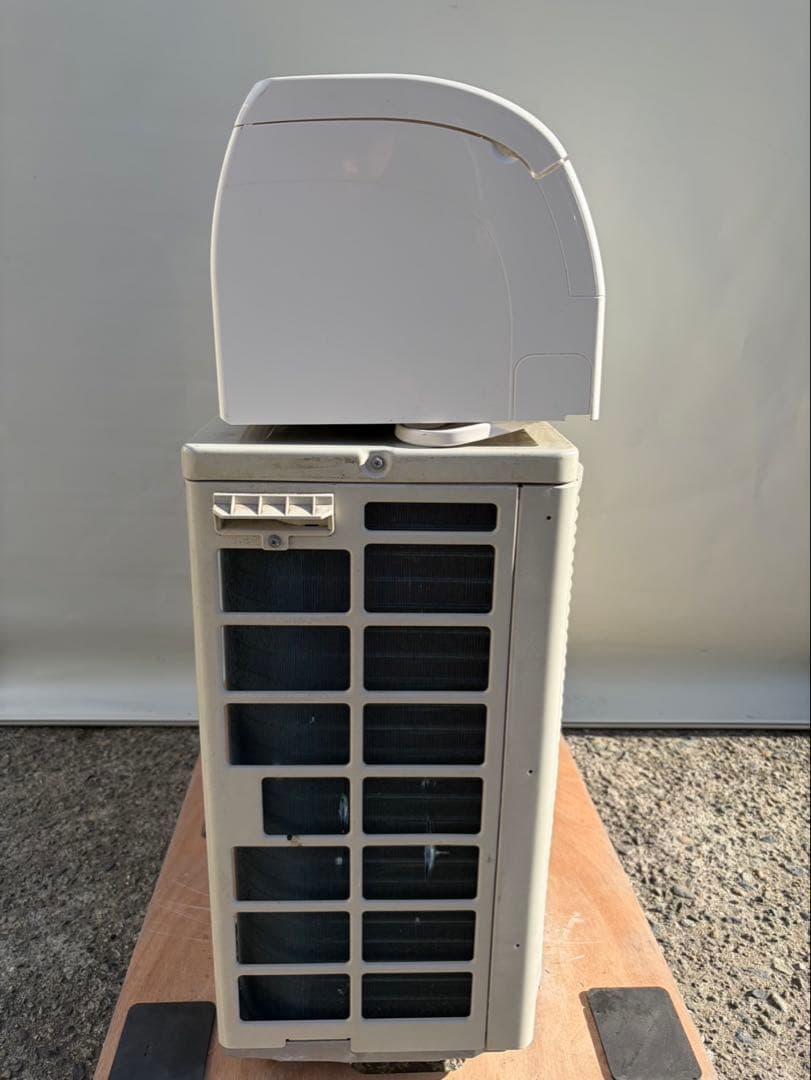 大阪府限定　DAIKIN エアコンATE40ZPE1-W 2022年製　14畳