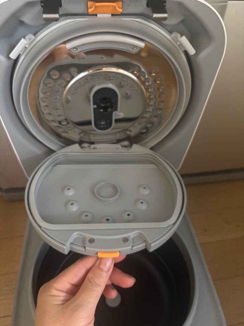 日立 炊飯器 沸騰鉄釜 ふっくら御膳 RZ-V100FM 2022年製