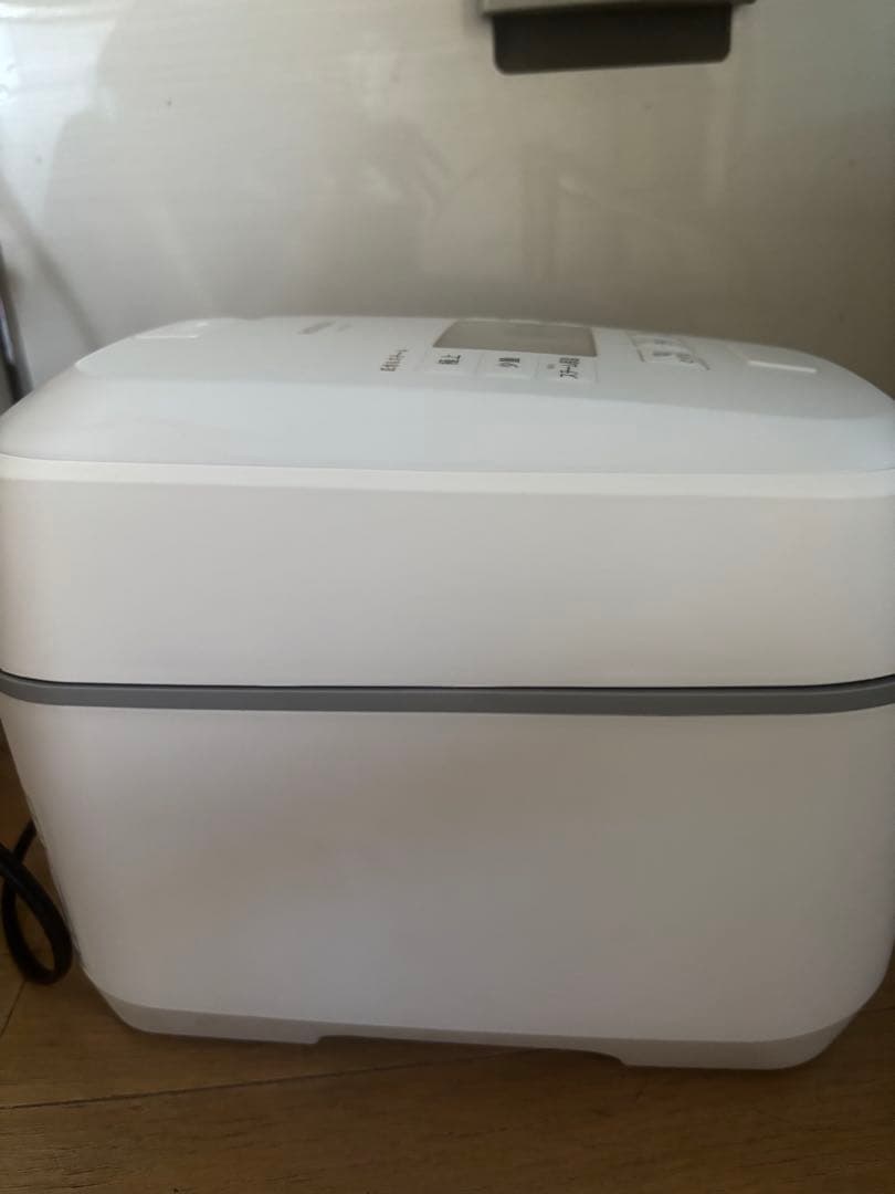 日立 炊飯器 沸騰鉄釜 ふっくら御膳 RZ-V100FM 2022年製
