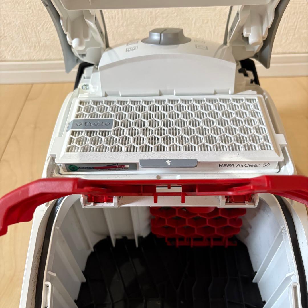 Miele ミーレ 紙パック式クリーナー SCAO3