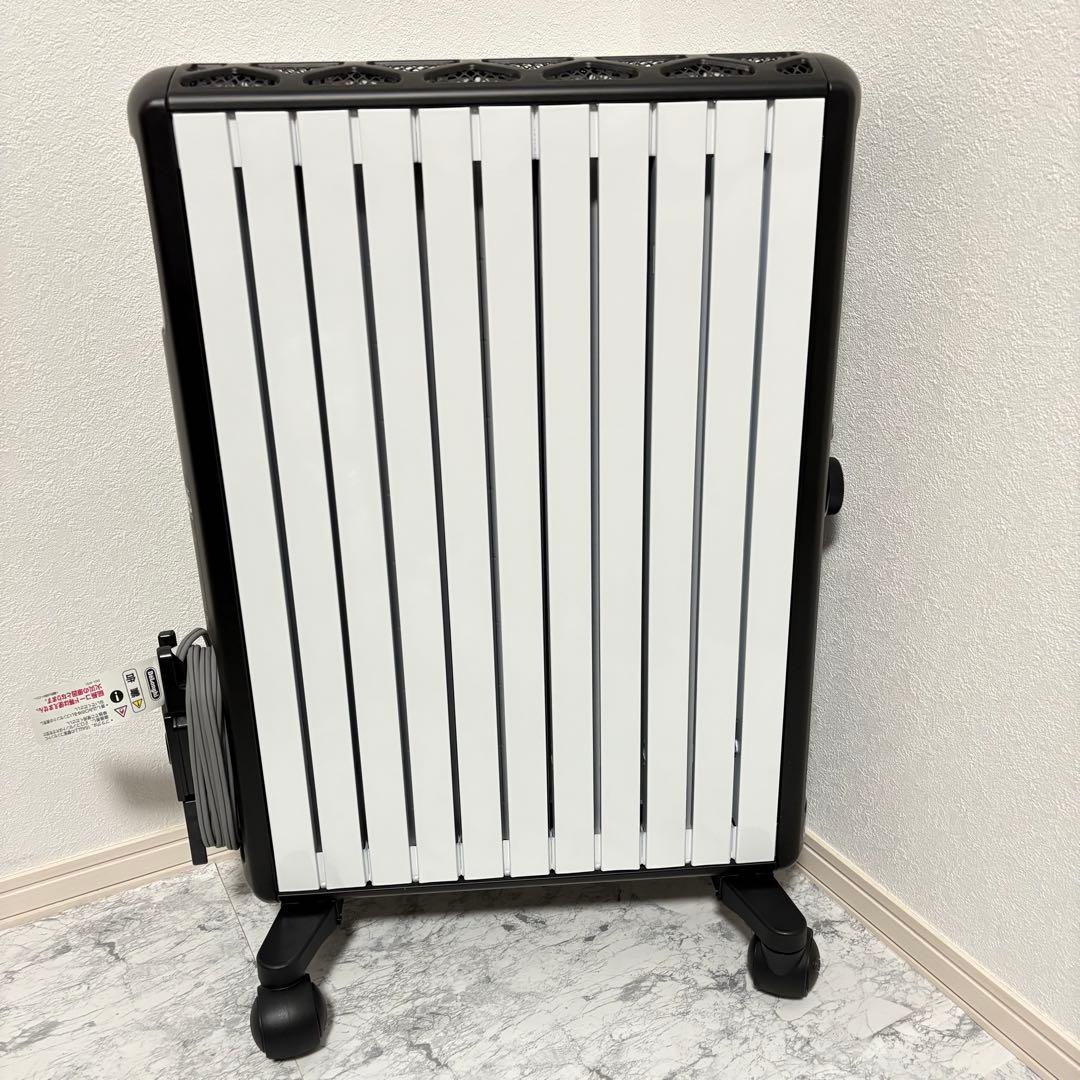 美品✨除菌済み✨リモコン未使用　デロンギ　ヒーター　ブラック　MDHU15-PB