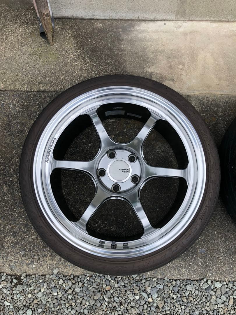よちさん専用ADVAN Racing RG-D2 18インチ GTRdesign